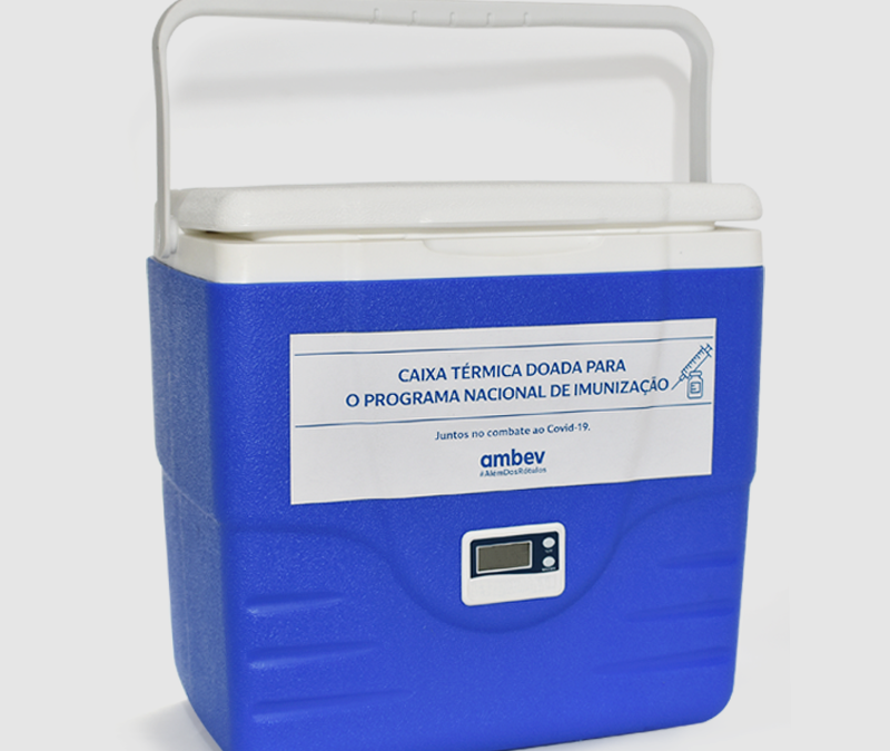 Ambev doa caixas térmicas que iriam para os ambulantes do Carnaval para armazenar e transportar vacinas