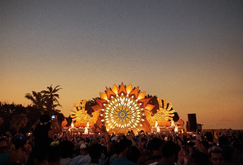 Cerveja Corona sorteia viagens para curtir Corona Sunsets Festival na Colômbia e mil prêmios exclusivos