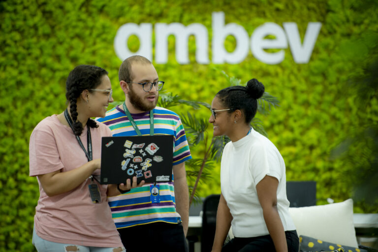 Foi dada a largada: Ambev abre vagas para estágio em Florianópolis e Joinville