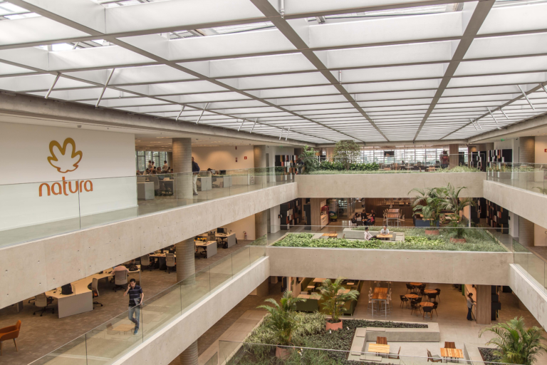 Natura lança programa de saúde, cidadania e bem-estar para catadores e familiares